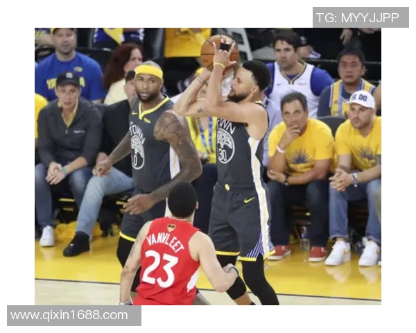 勇士与黄蜂激战正酣2月2日精彩对决引发球迷热议 勇士与黄蜂激战正酣2月2日精彩对决引发球迷热议