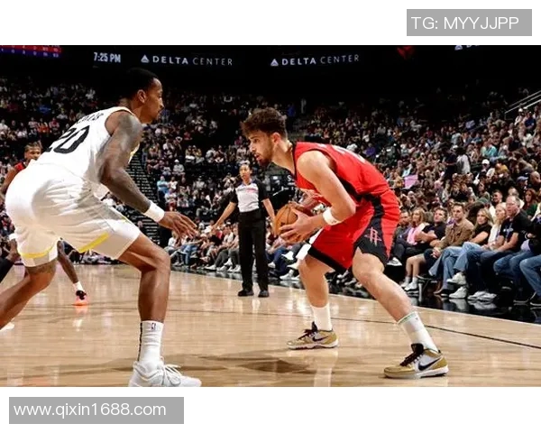 火箭与爵士季后赛第三场精彩对决全景回顾与分析