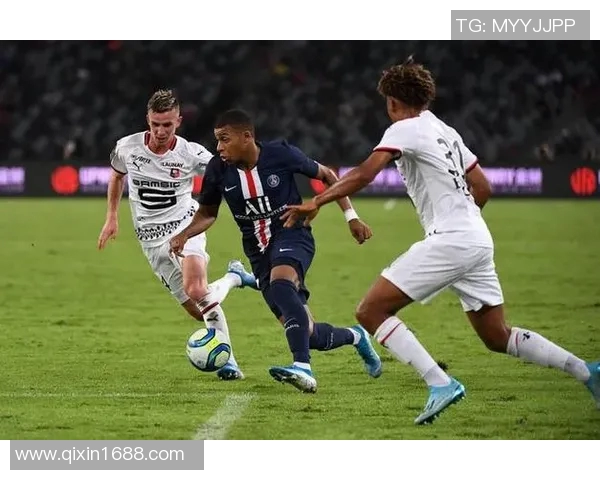 巴黎圣曼主场迎战兰斯争夺法甲积分榜重要胜利