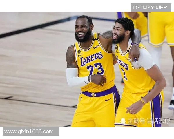 湖人队与黄蜂队季后赛第六场精彩对决回顾与分析